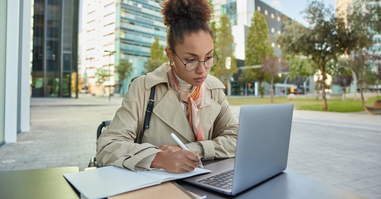 Como se inscrever nos cursos gratuitos com certificado da Beharv