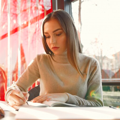 Formación gratuita con certificación reconocida para jóvenes y adultos